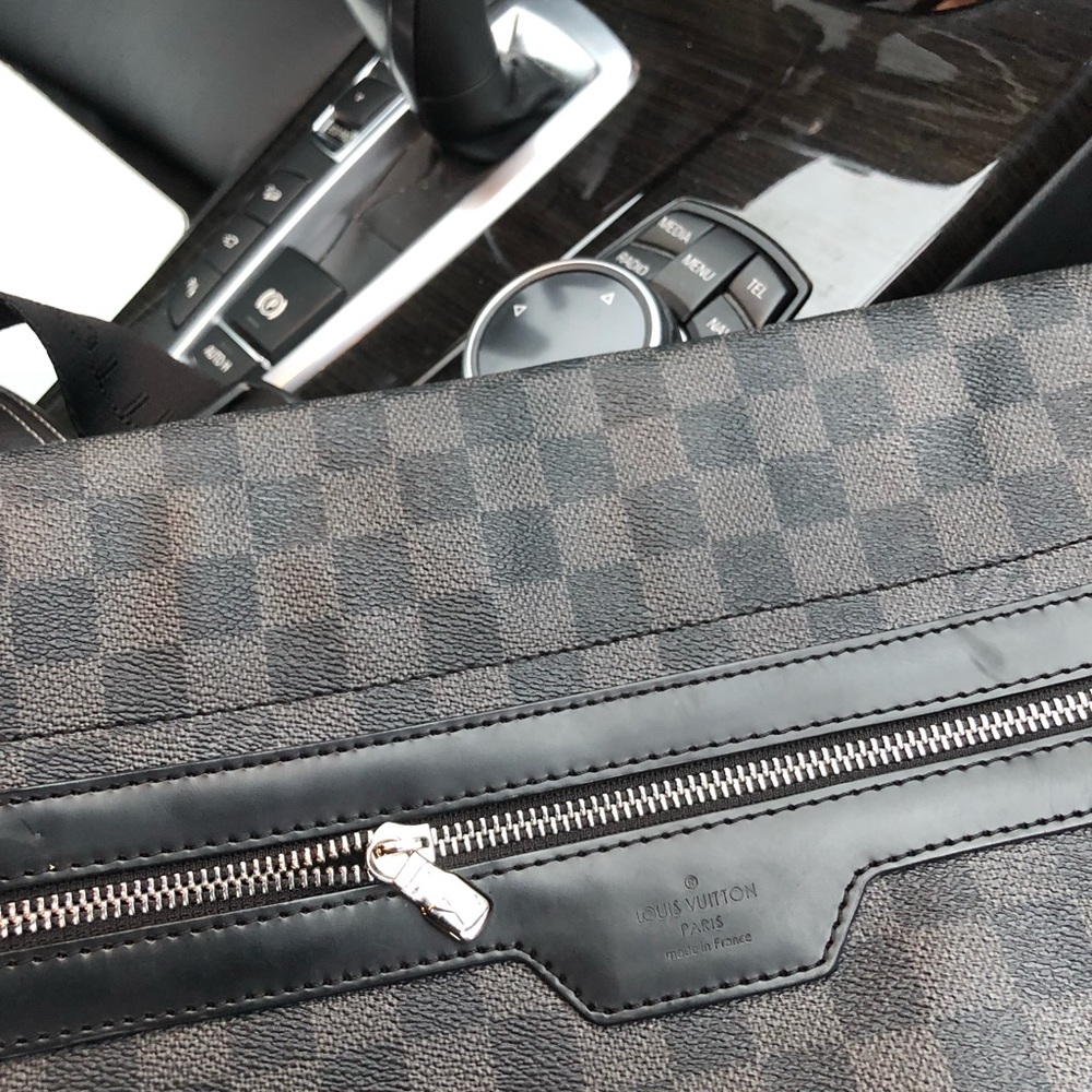 Louis Vuitton messenger bag - Picture 4 of 5